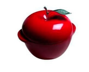 Каструля в формі яблука емальований чавун Lodge E3AP40